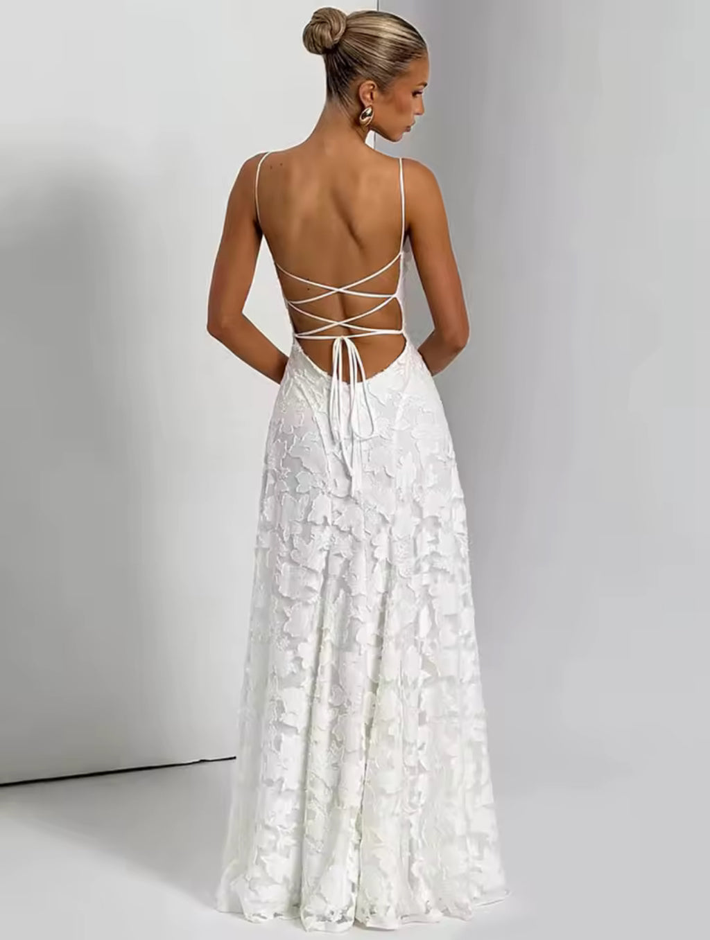 שמלת מקסי אופל – גב פתוח ונפילה רכה