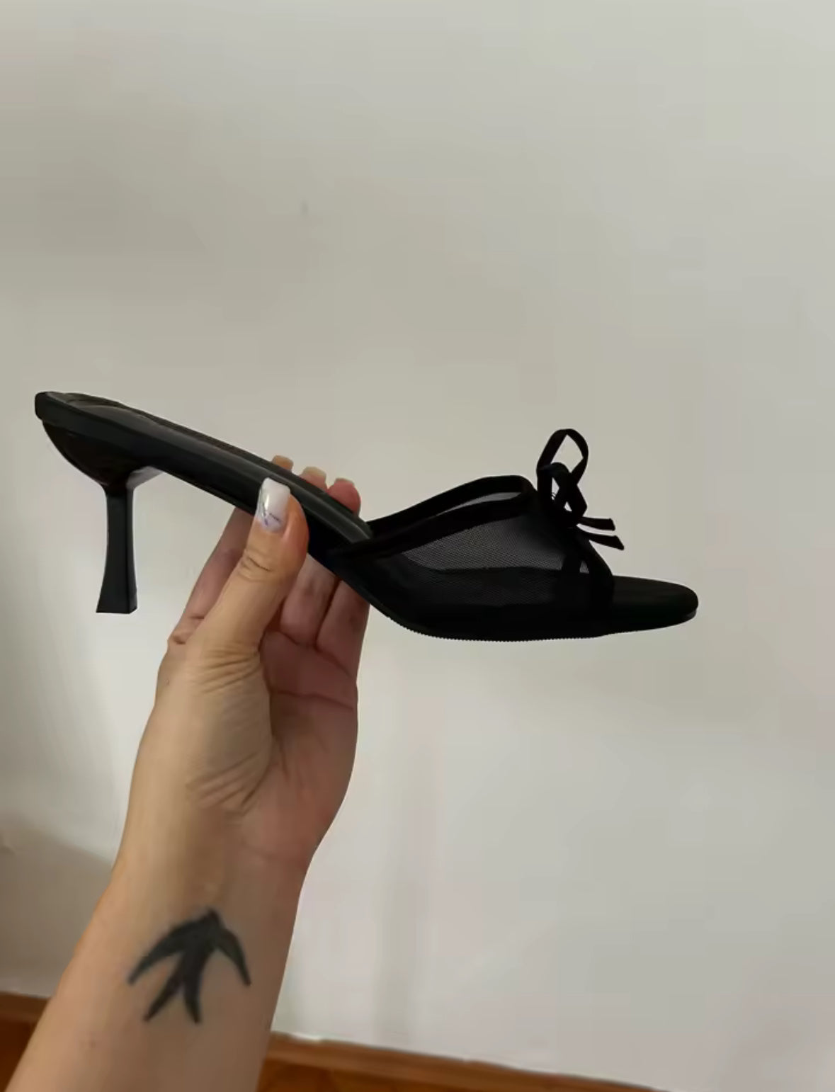 עקב נמוך - תמר נוחות של בוקר, שיק של ערב