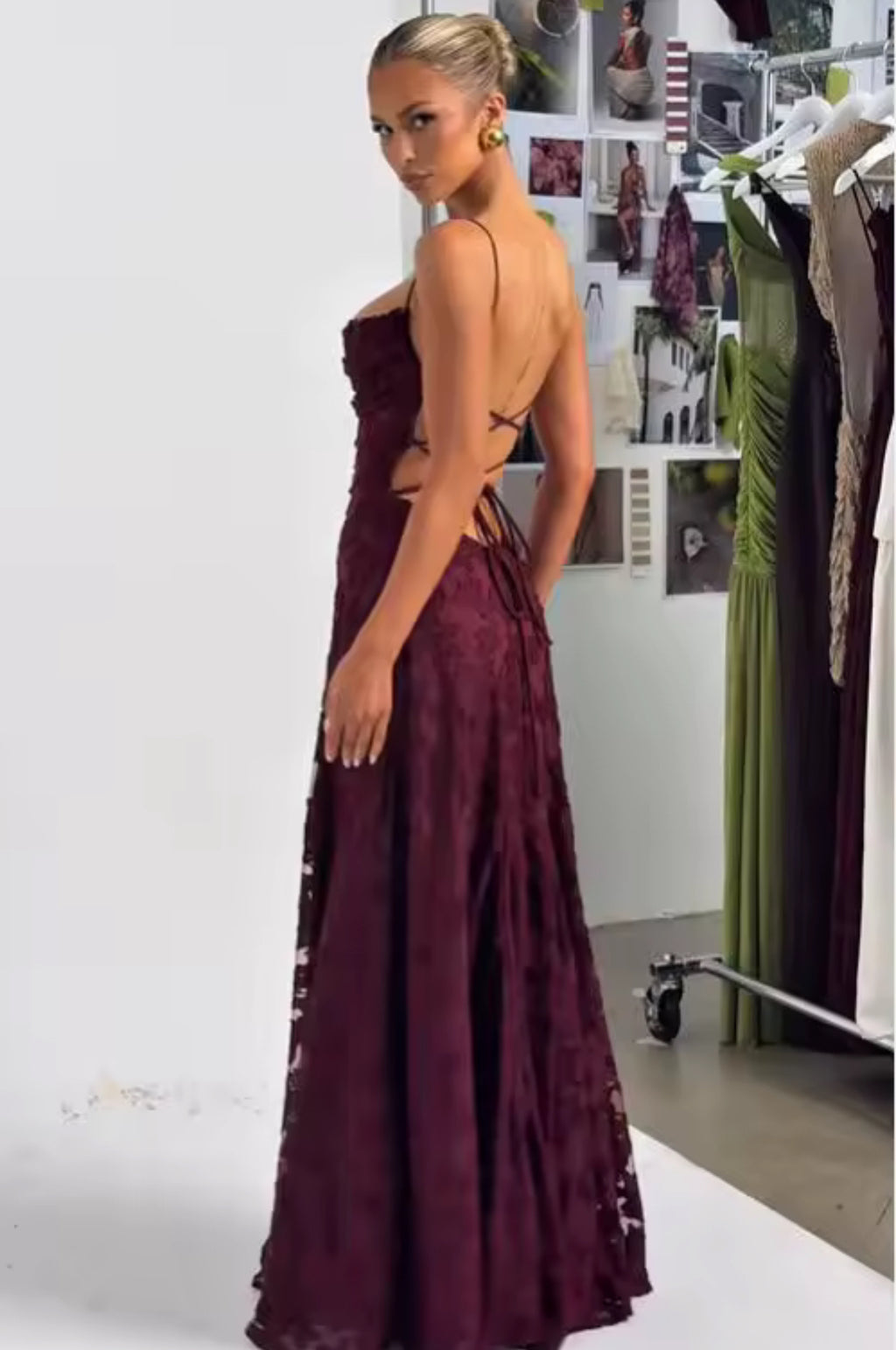 שמלת מקסי אופל – גב פתוח ונפילה רכה