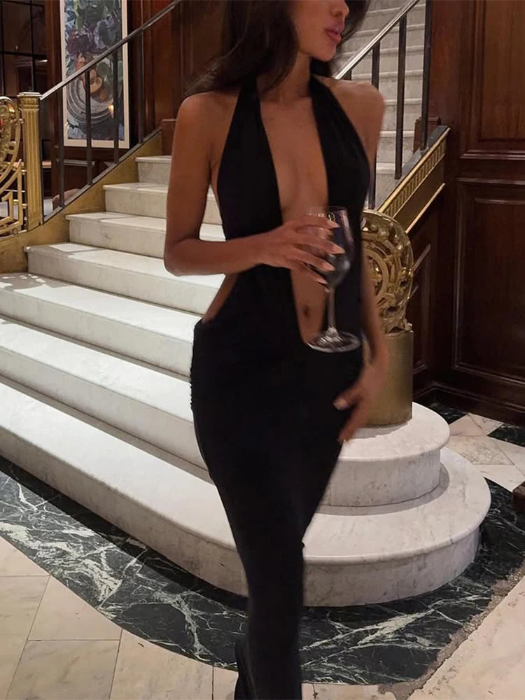 שמלת מקסי ולנסיה – מחשוף עמוק ונפילה אלגנטית