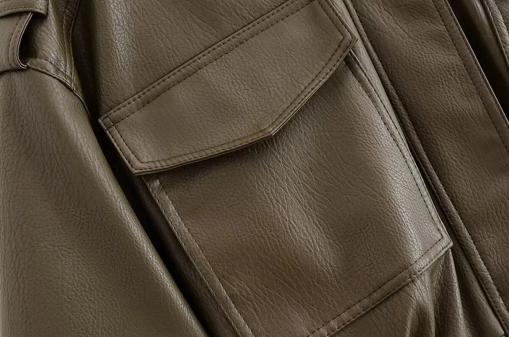 מעיל בומבר רוקסי – שילוב של כוח ועוצמה