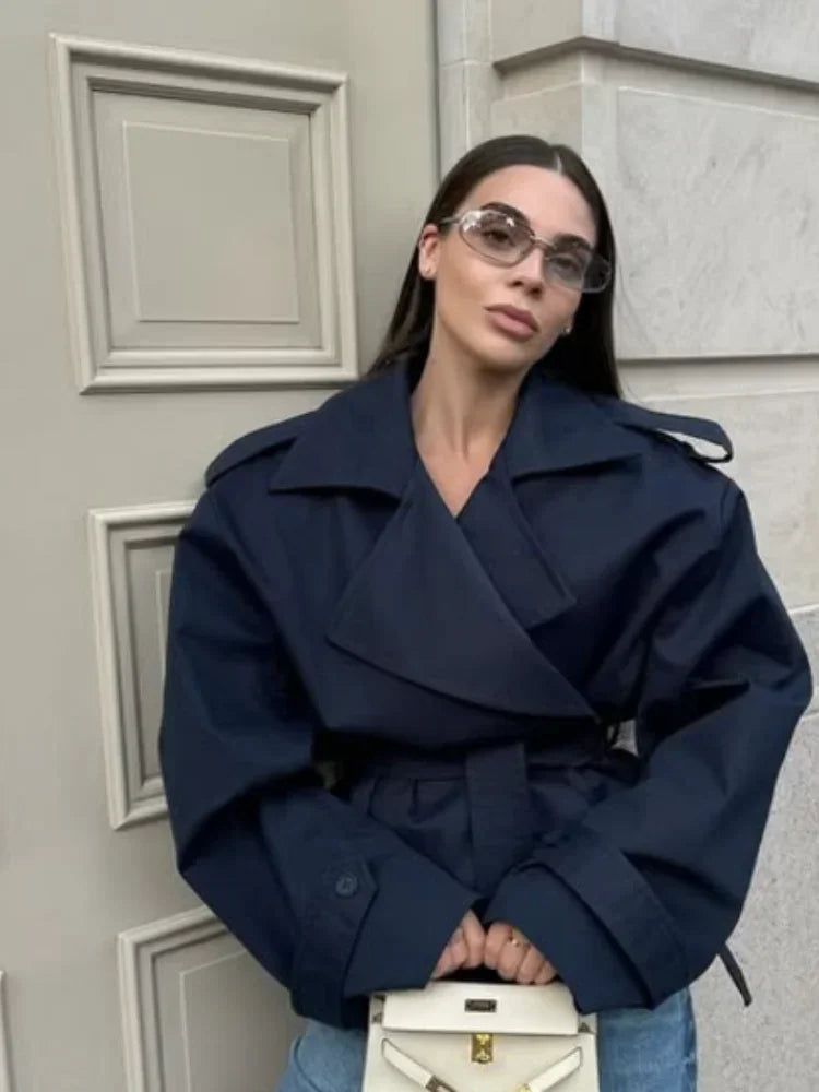 רונית מעיל קרופ קשירה - לוק מודרני