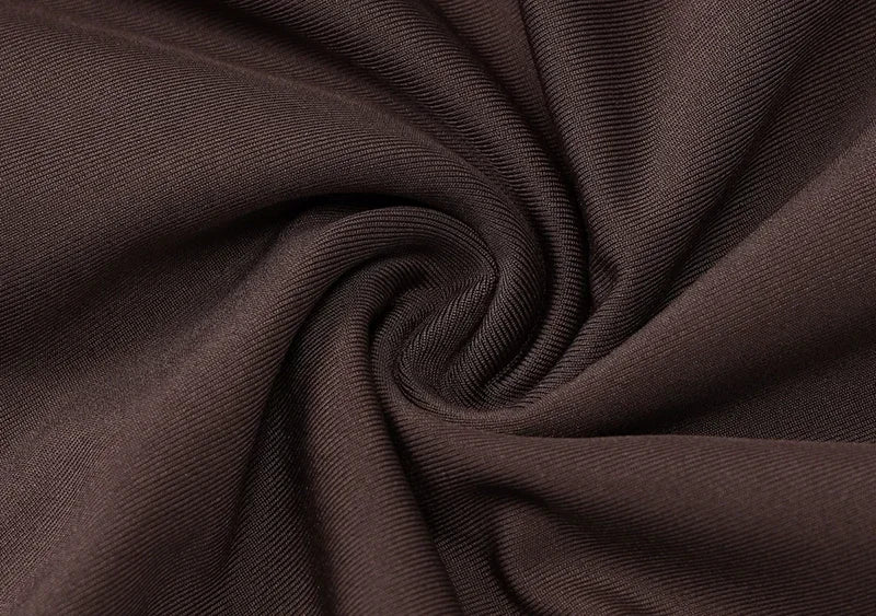 שמלת רינת – חיתוך מעוצב ומדויק