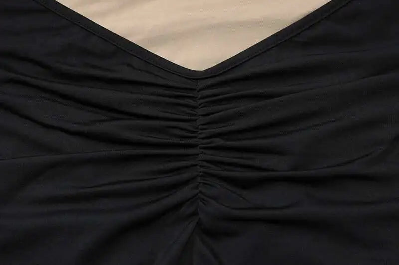 דגם נעמה - שמלה נשפכת בעלת צווארון הולטר