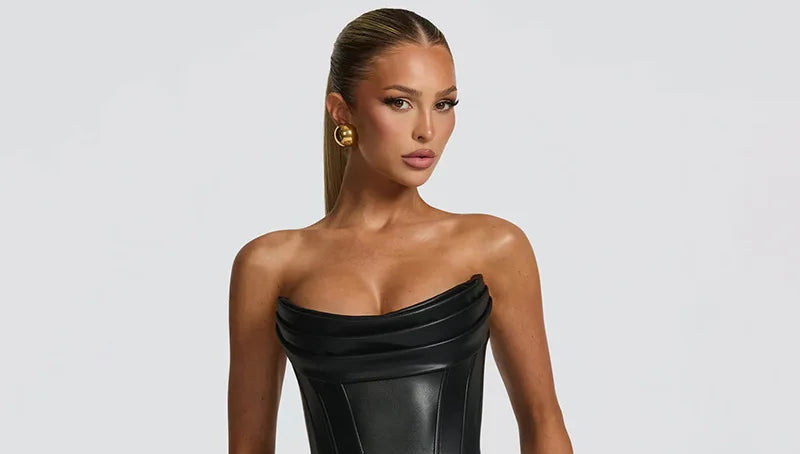 דגם ליעד – שמלת סטרפלס מבריקה ומחמיאה לערב