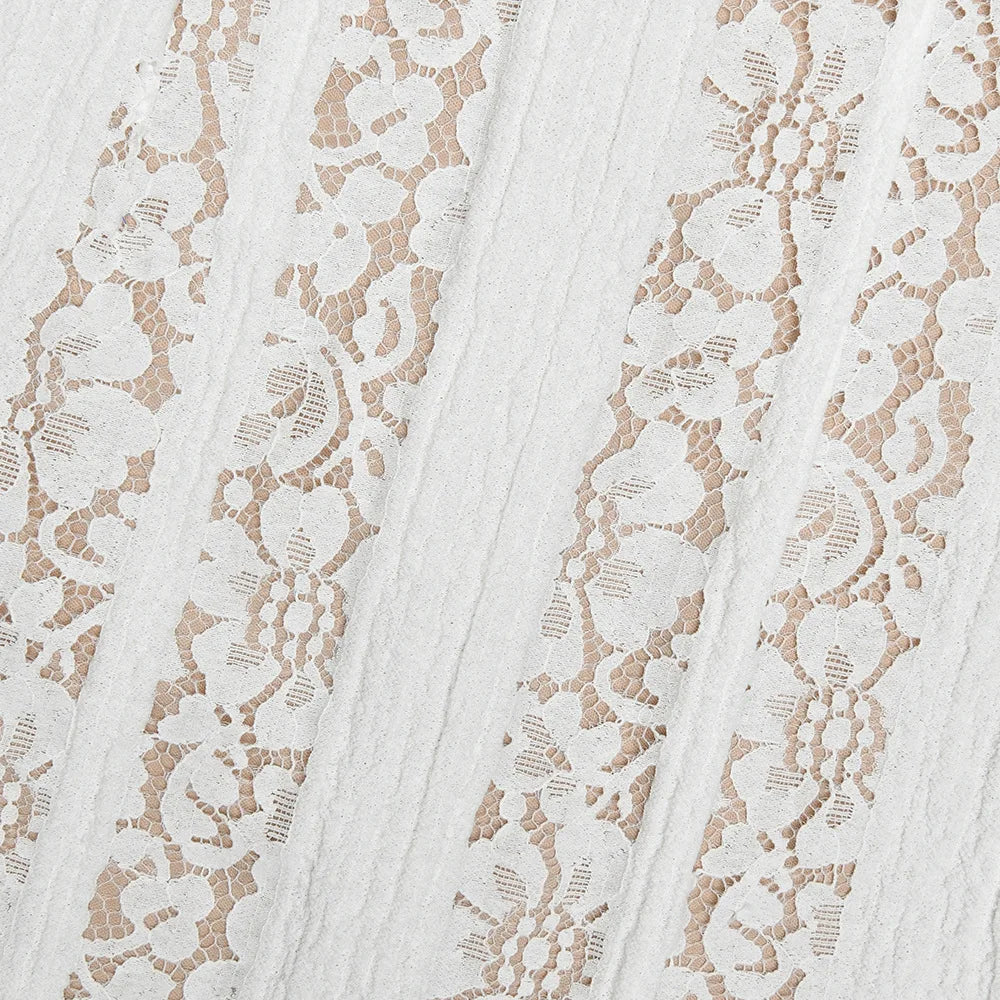 שמלת קלואי – אלגנטיות חושנית ומלאת נוכחות