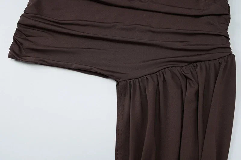 שמלת רינת – חיתוך מעוצב ומדויק