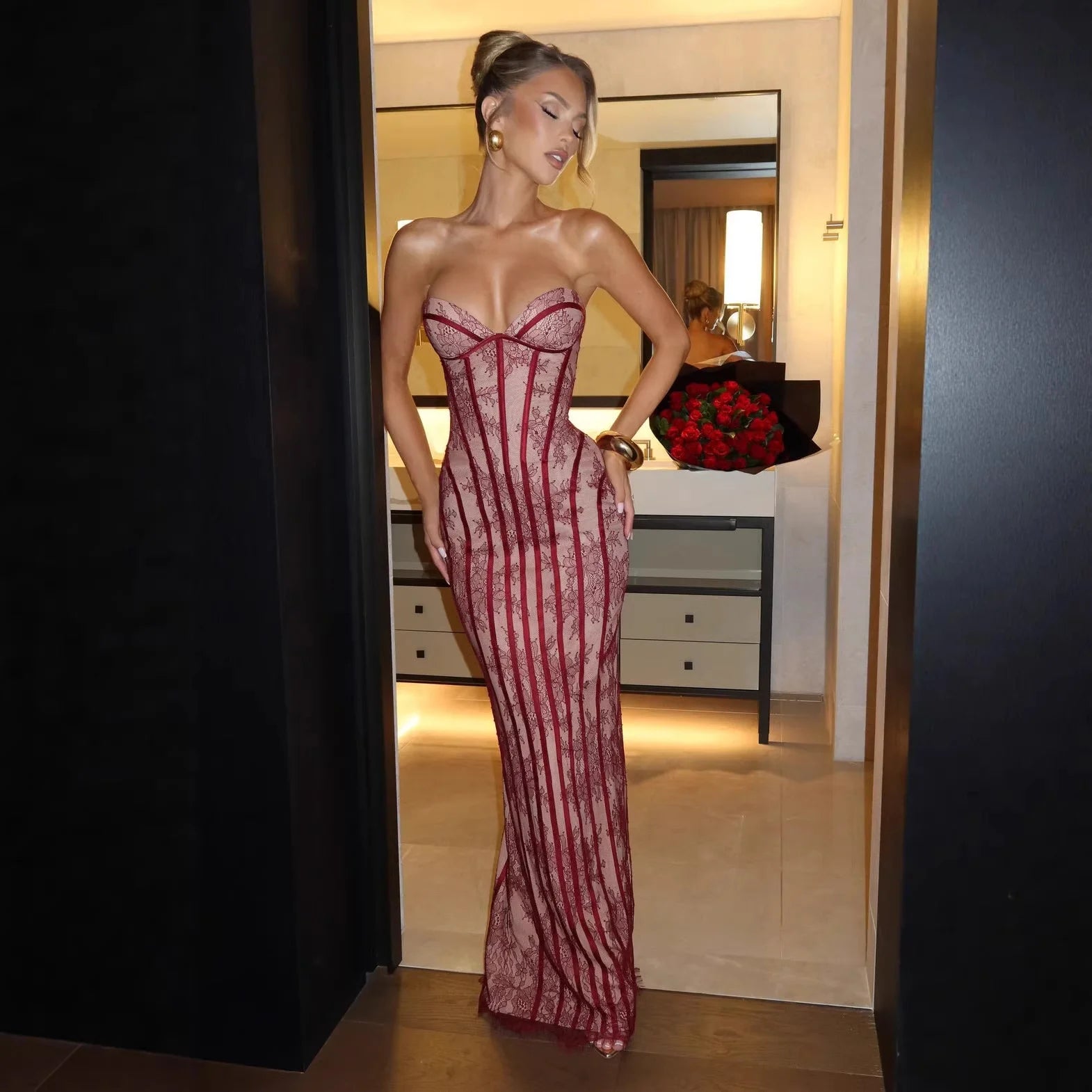 דגם אילה - מקסי צמודה עם עיטורים