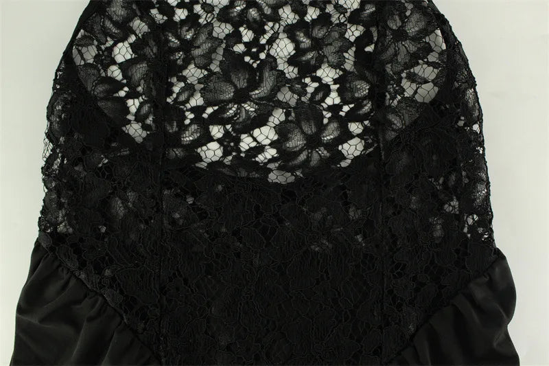 דגם סלינה  – שמלת הולטר מחטבת ללוק בלתי נשכח